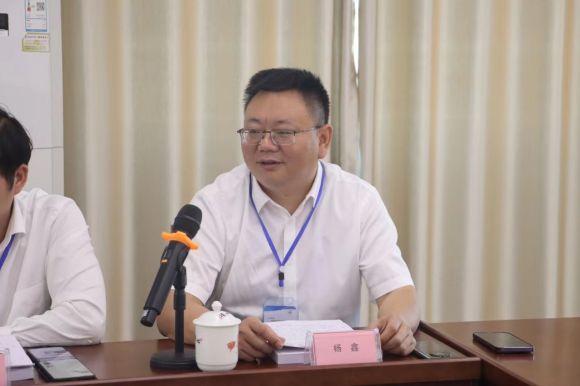赣州市人大代表、兴国春天文化传媒有限公司董事长、兴国县非物质文化遗产博物馆负责人杨鑫
